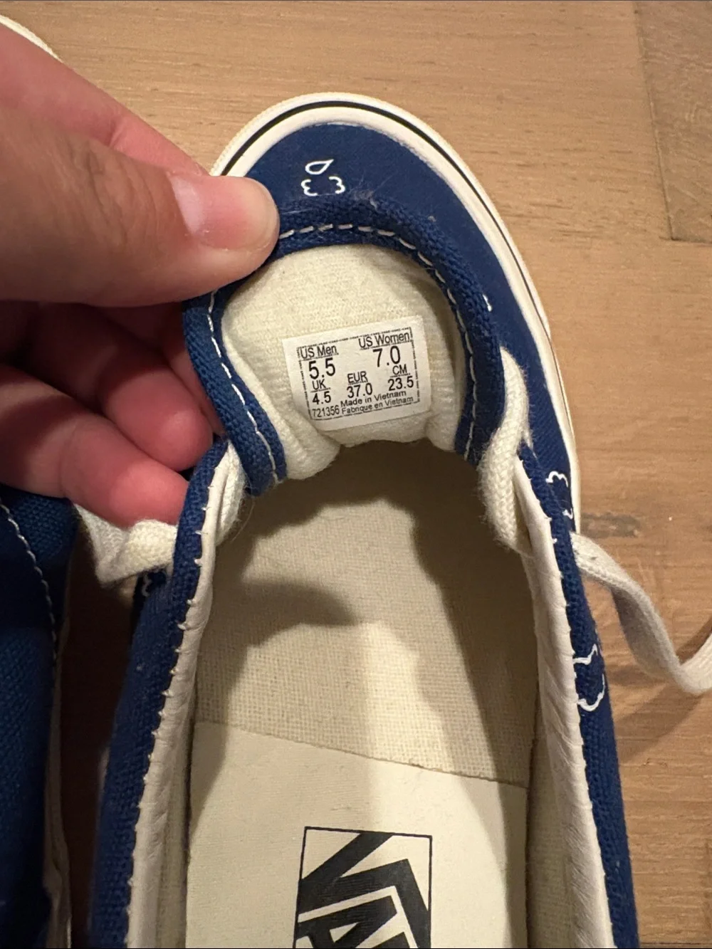 *RARE* Vans OG era blue paisley California
